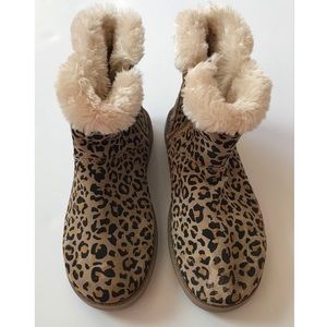 Universal Thread Women’s Suede Leopard Boots 6